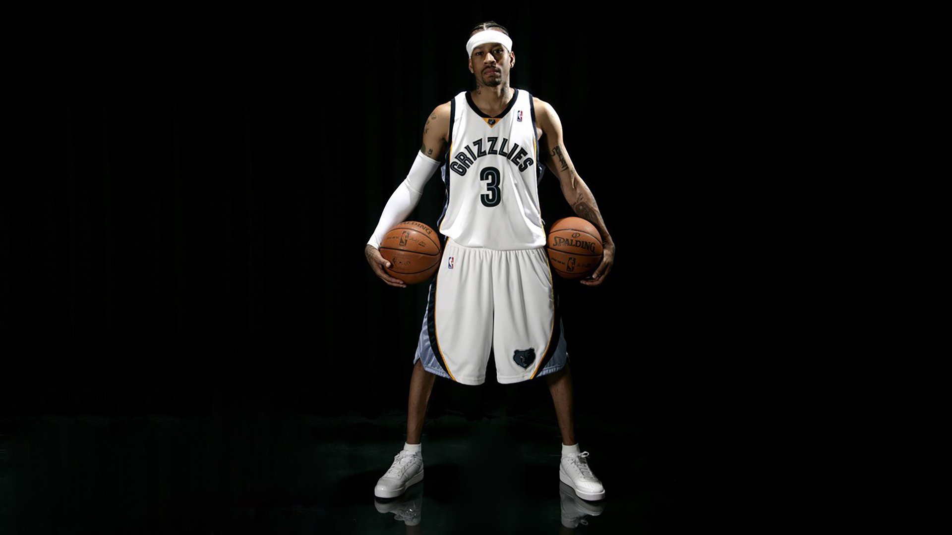 方硕:目前体能储备还不错,大家竞技和身体状态都还可以,方硕违体